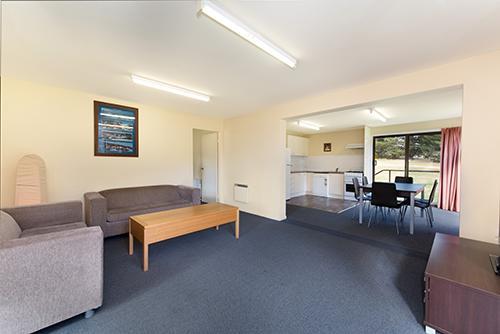 The Station Hotel Jindabyne Room photo